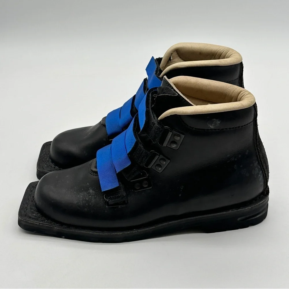 MERRELL All Leather 75 mm 3-Pin Nordic Backcountry Telemark Ski Boots Womens 7‎